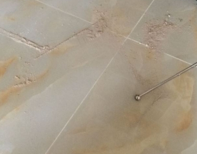 海淀瓷砖空鼓维修公司分享粘合剂选择不当在瓷砖铺贴过程中可能导致以下问题